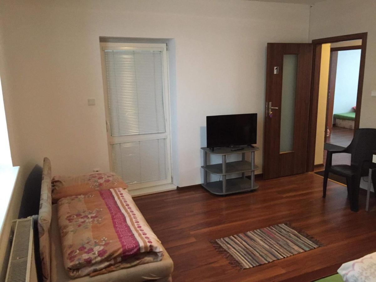Hostel Fontana Ζιλίνα Εξωτερικό φωτογραφία